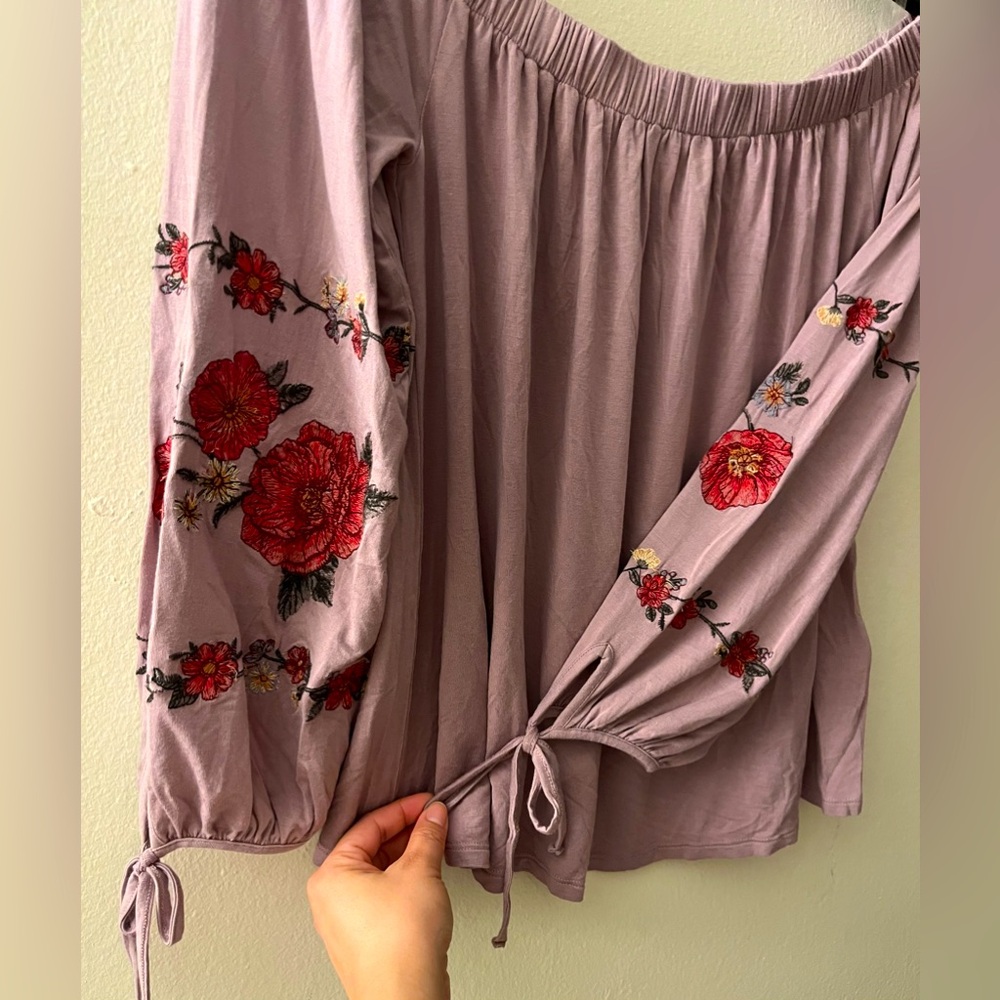 American Eagle Lilac Embroidered Floral Peasant Top